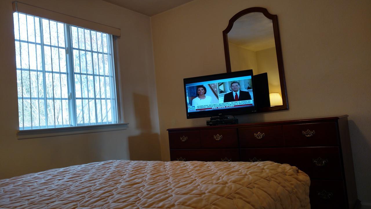 Affordable Suites Charlottesville Exterior foto
